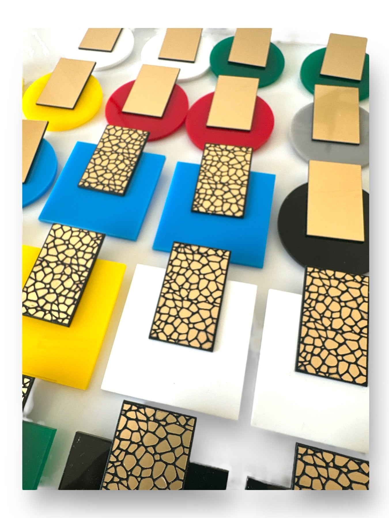 Alessandra earrings plexiglass τετράγωνα σκουλαρίκια stone effect – So Cute by Dimi