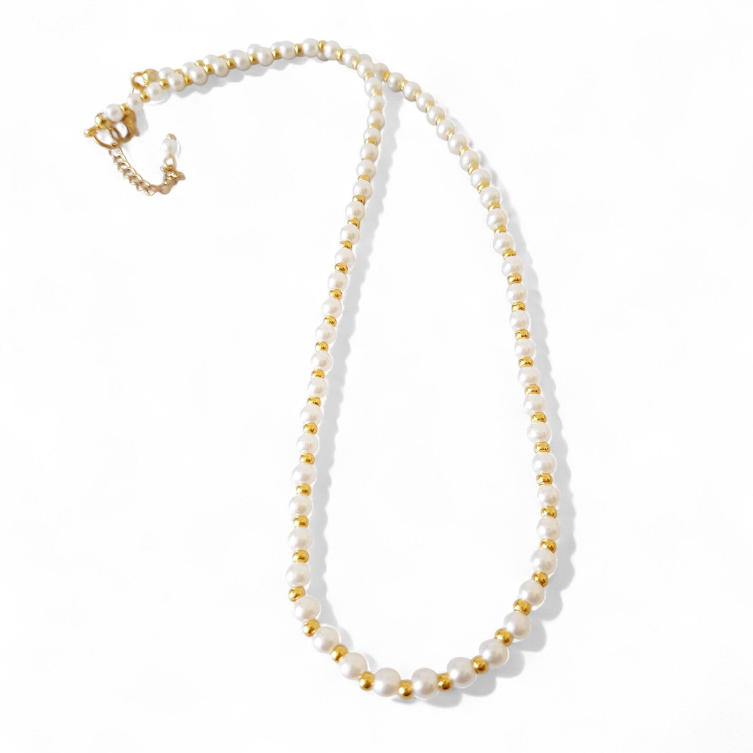 Χειροποίητο κολιέ με πέρλες και μεταλλικές χάντρες – So Cute by Dimi χονδρική