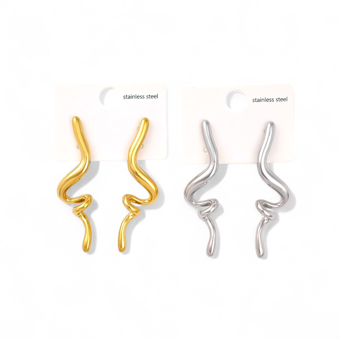 Σκουλαρίκια από ατσάλι σε οργανική ρευστή γραμμή – So Cute by Dimi