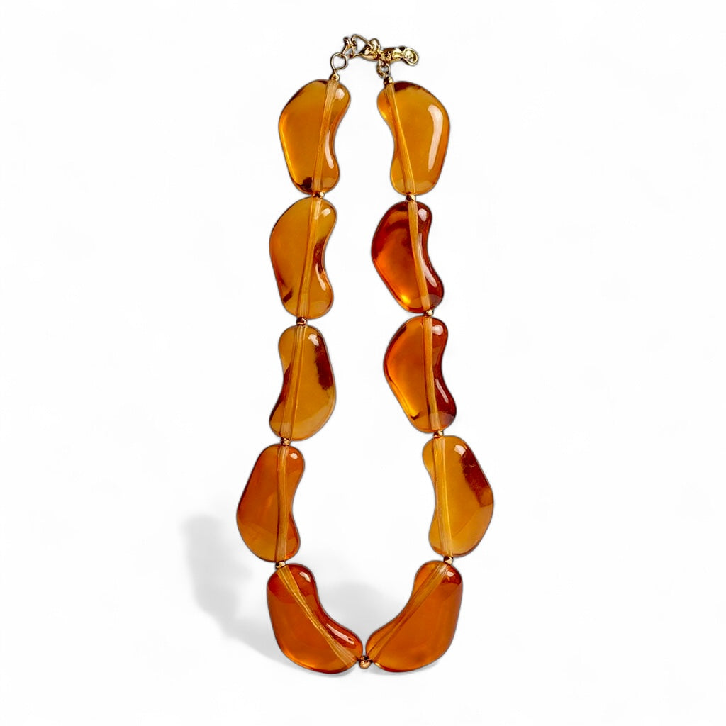 Κολιέ Molten Wave από ρητίνη και ατσάλι σε καραμελέ, μαύρο και κόκκινο — So Cute by Dimi Wholesale