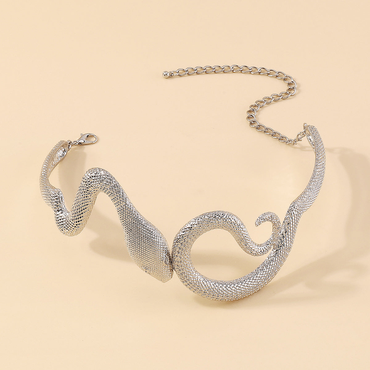 Retro Snake-shaped Alloy Irregular Three-dimensional Women'S Choker