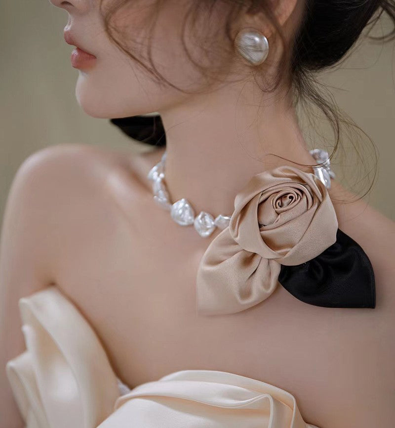 Retro women'S choker by pearls with cloth flower