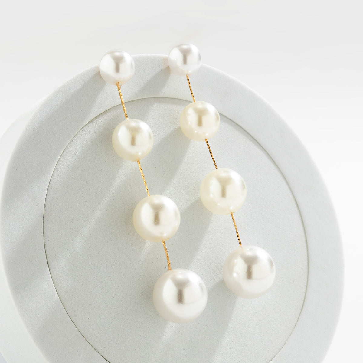 Classic Style Commute Irregular Imitation Pearl Three-dimensional Women'S Drop Earrings