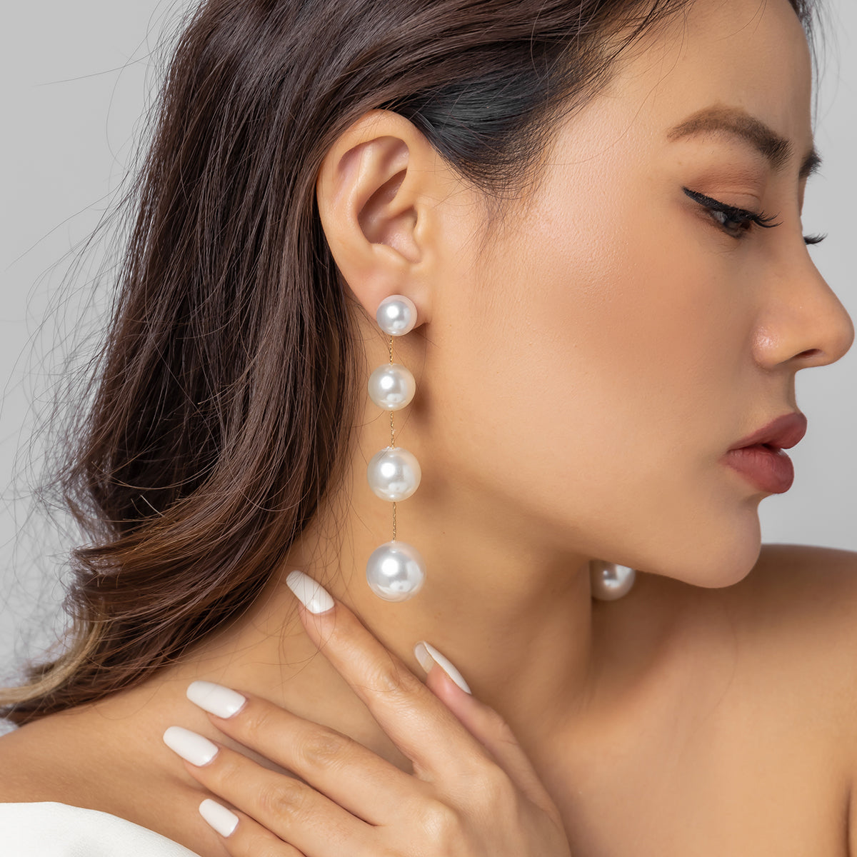 Classic Style Commute Irregular Imitation Pearl Three-dimensional Women'S Drop Earrings
