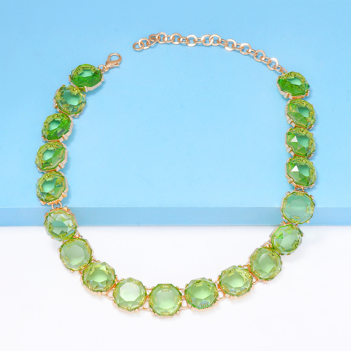 Elegant Round Alloy Three-dimensional Inlay Resin Women'S Necklace