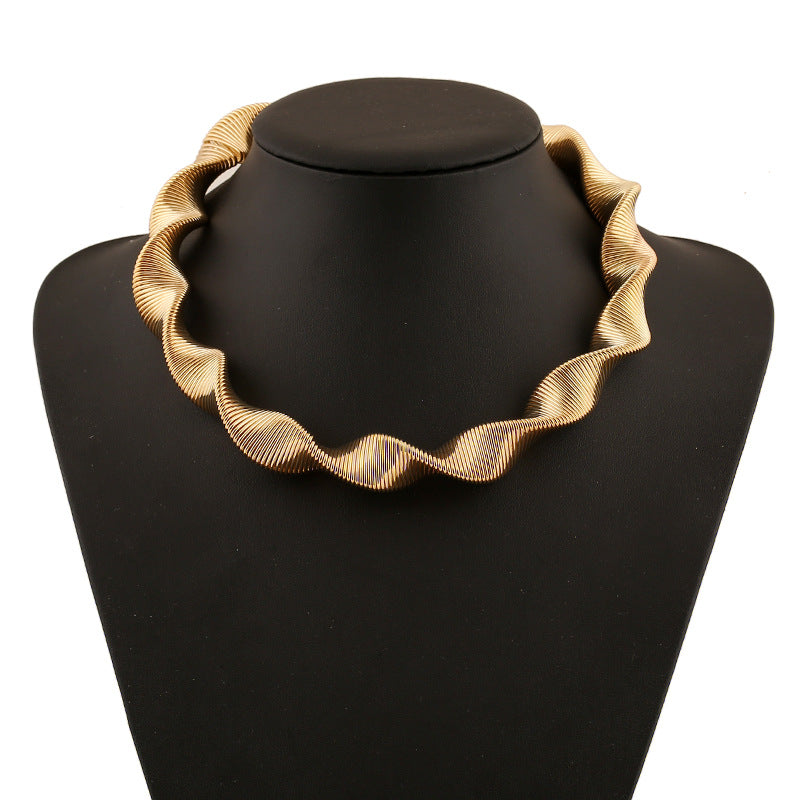 Exaggerated Geometric Iron Plating Women'S Necklace