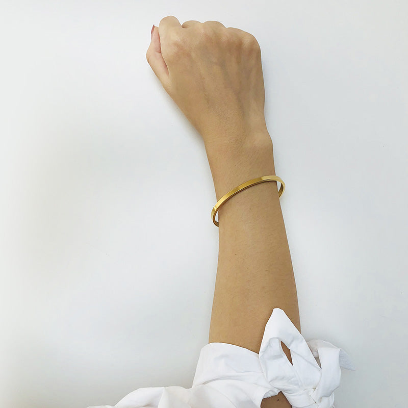 Elegant Lady Stainless Steel 18K Gold Plated Bangle