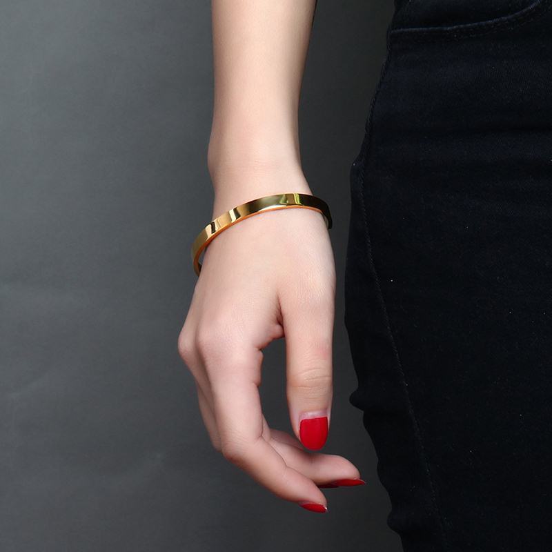 Elegant Lady Stainless Steel 18K Gold Plated Bangle