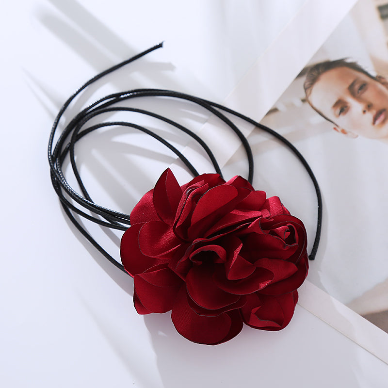 Elegant Women's Necklace with Cloth Flower