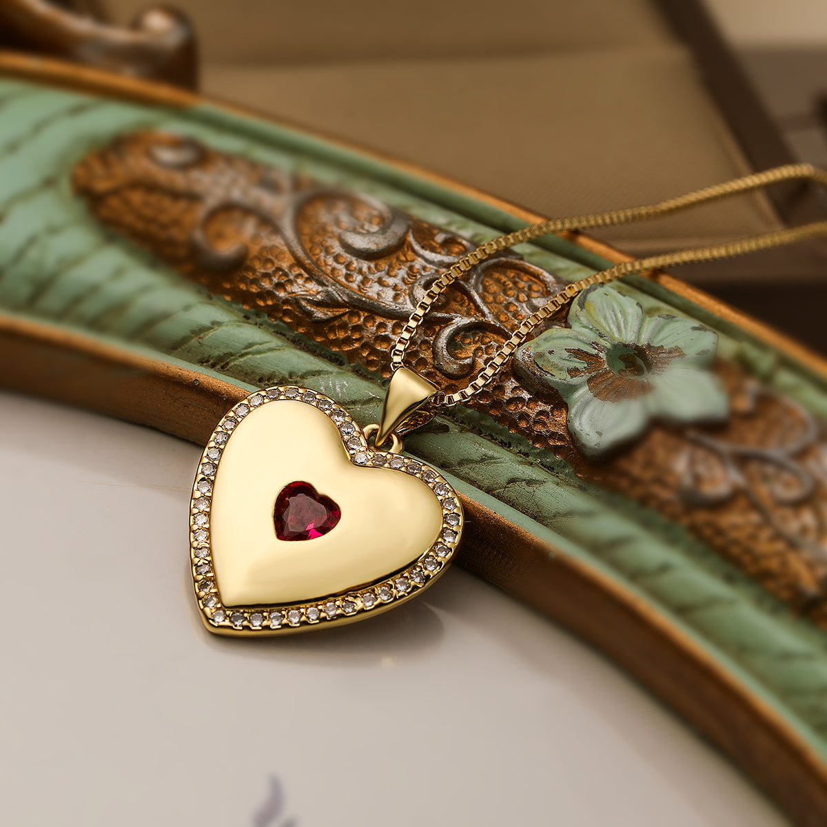 Heart Shape Copper Plating Inlay Zircon 18K Gold Plated Pendant Necklace