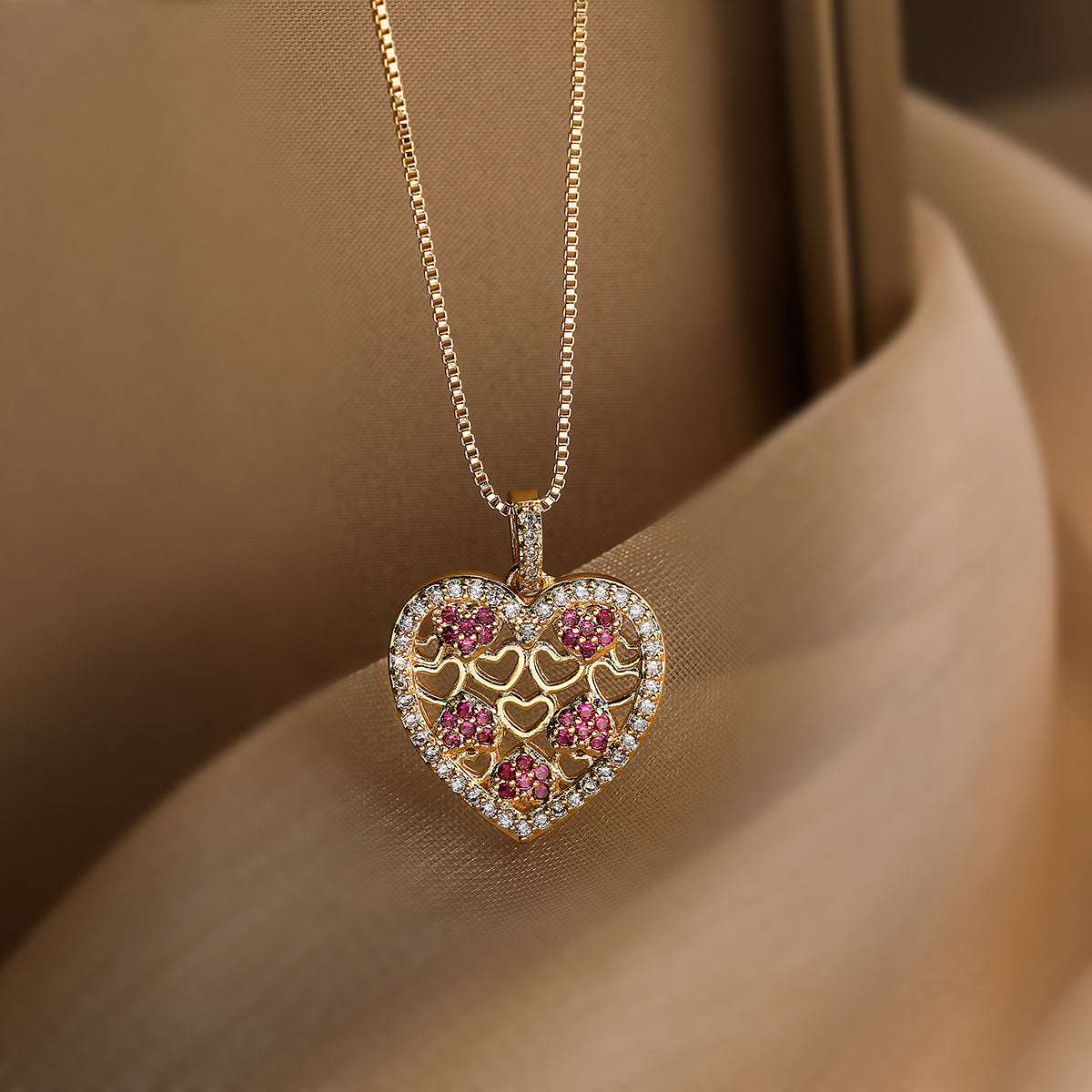 Heart Shape Copper Plating Inlay Zircon 18K Gold Plated Pendant Necklace
