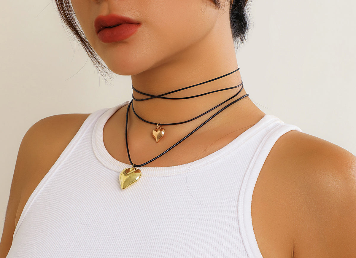 Layered Women's Pendant with leather wax cord and 3D Heart Shape motif by alloy