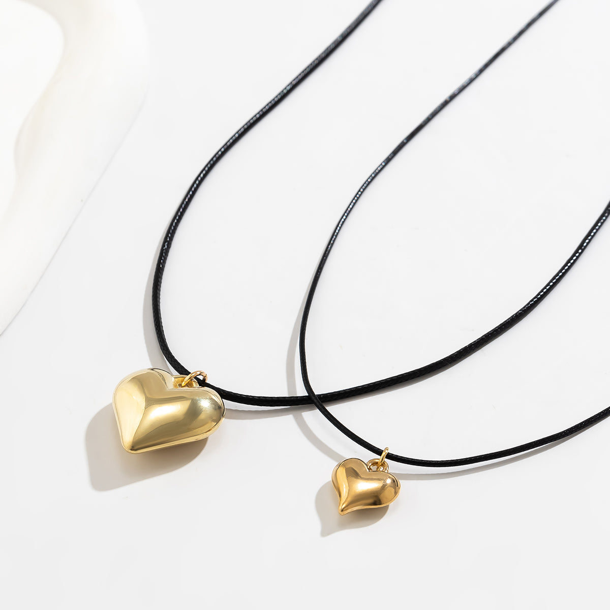Layered Women's Pendant with leather wax cord and 3D Heart Shape motif by alloy