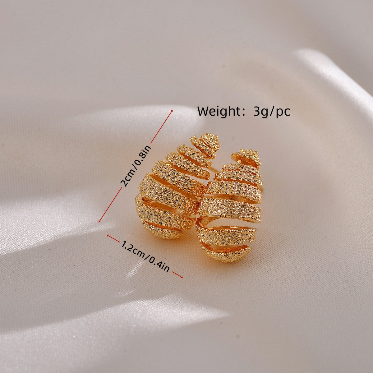 Elegant Stripe Copper Ear Studs