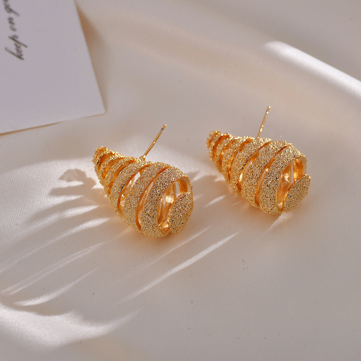 Elegant Stripe Copper Ear Studs
