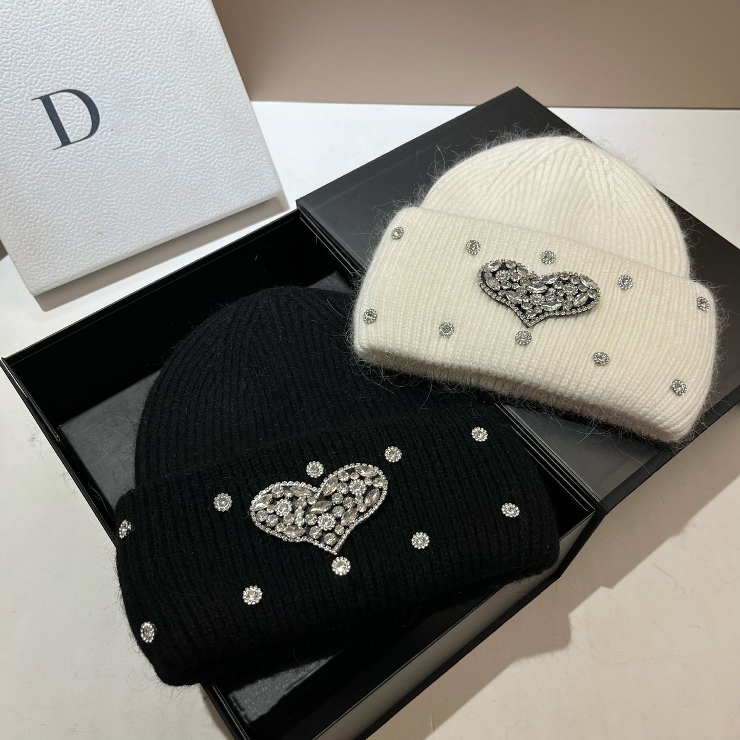 Women's Cute Preppy Style Sweet Heart Shape Rhinestone Eaveless Wool Cap