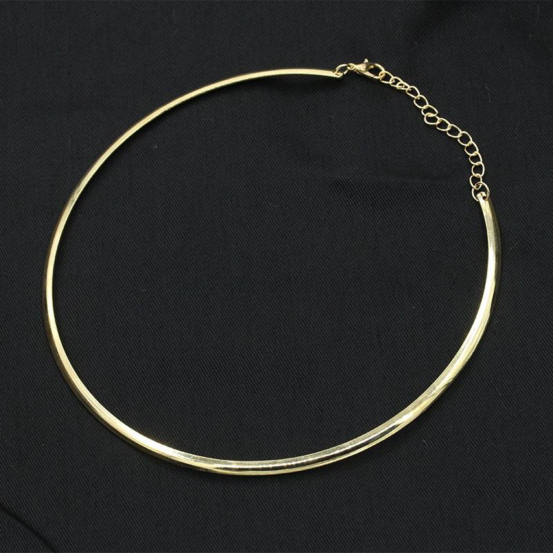 Fashion Bold metal choker