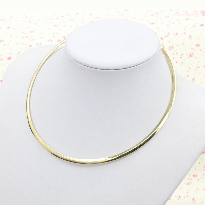 Fashion Bold metal choker
