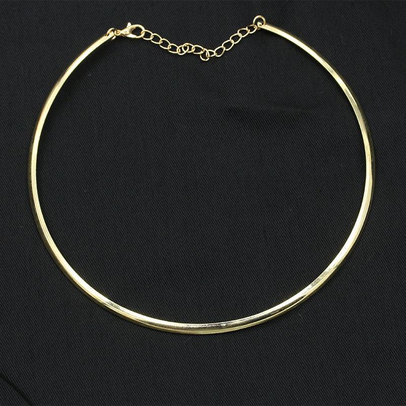 Fashion Bold metal choker