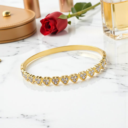 Aτσάλινο βραχιόλι Golden Hearts με καρδιές και στρας σε χρυσό Χονδρική | So Cute by Dimi