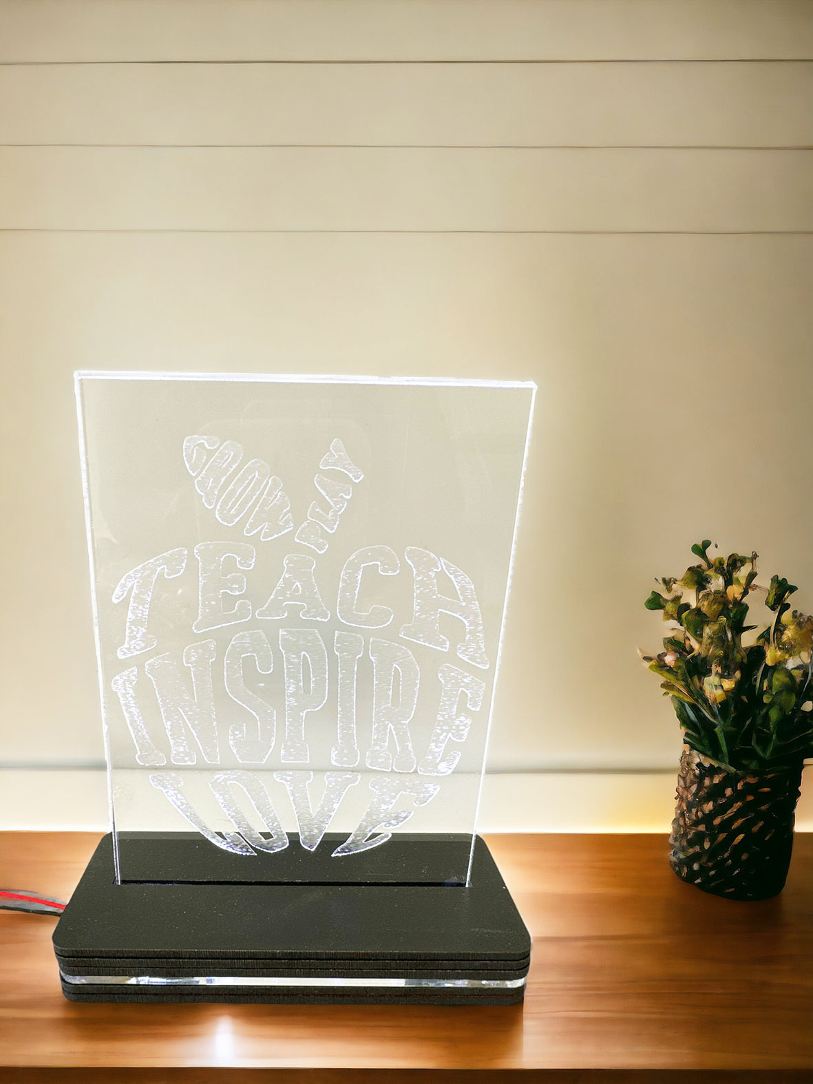 Φωτιστικό led Teach Inspire Love