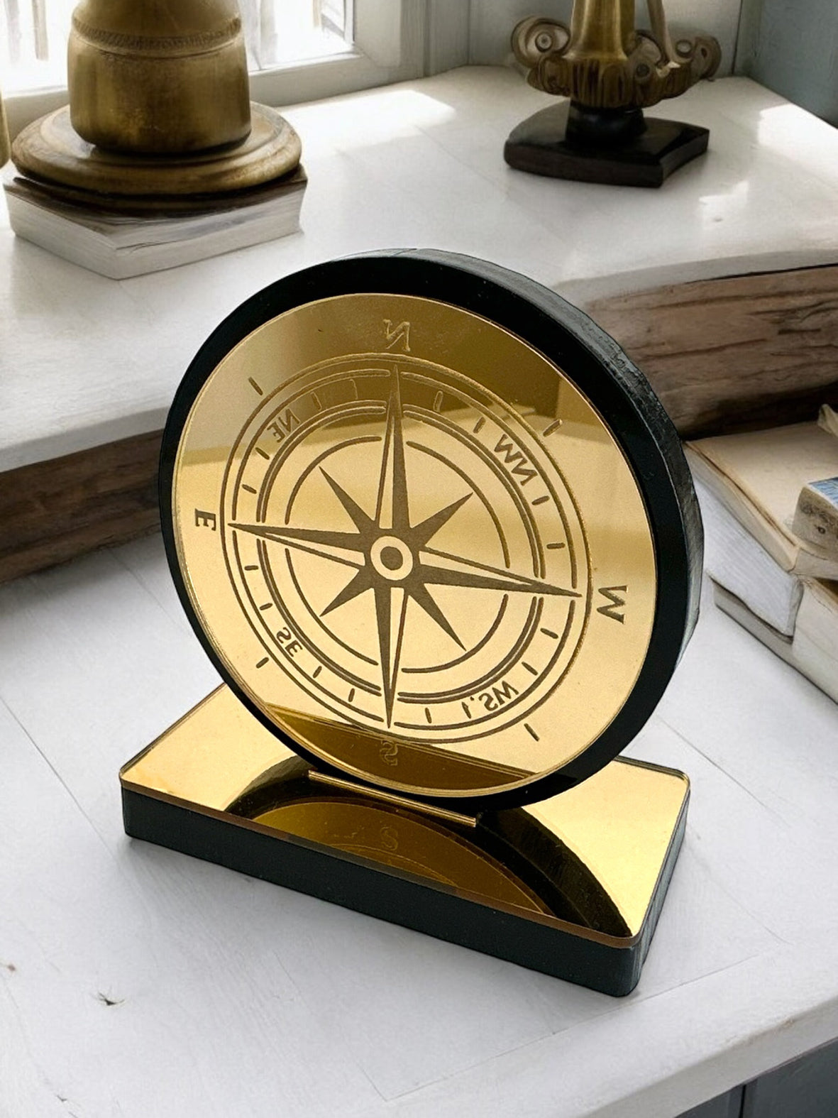 🤍✨ Επιτραπέζιο Γούρι Πυξίδα – Plexiglass Καθρέφτης