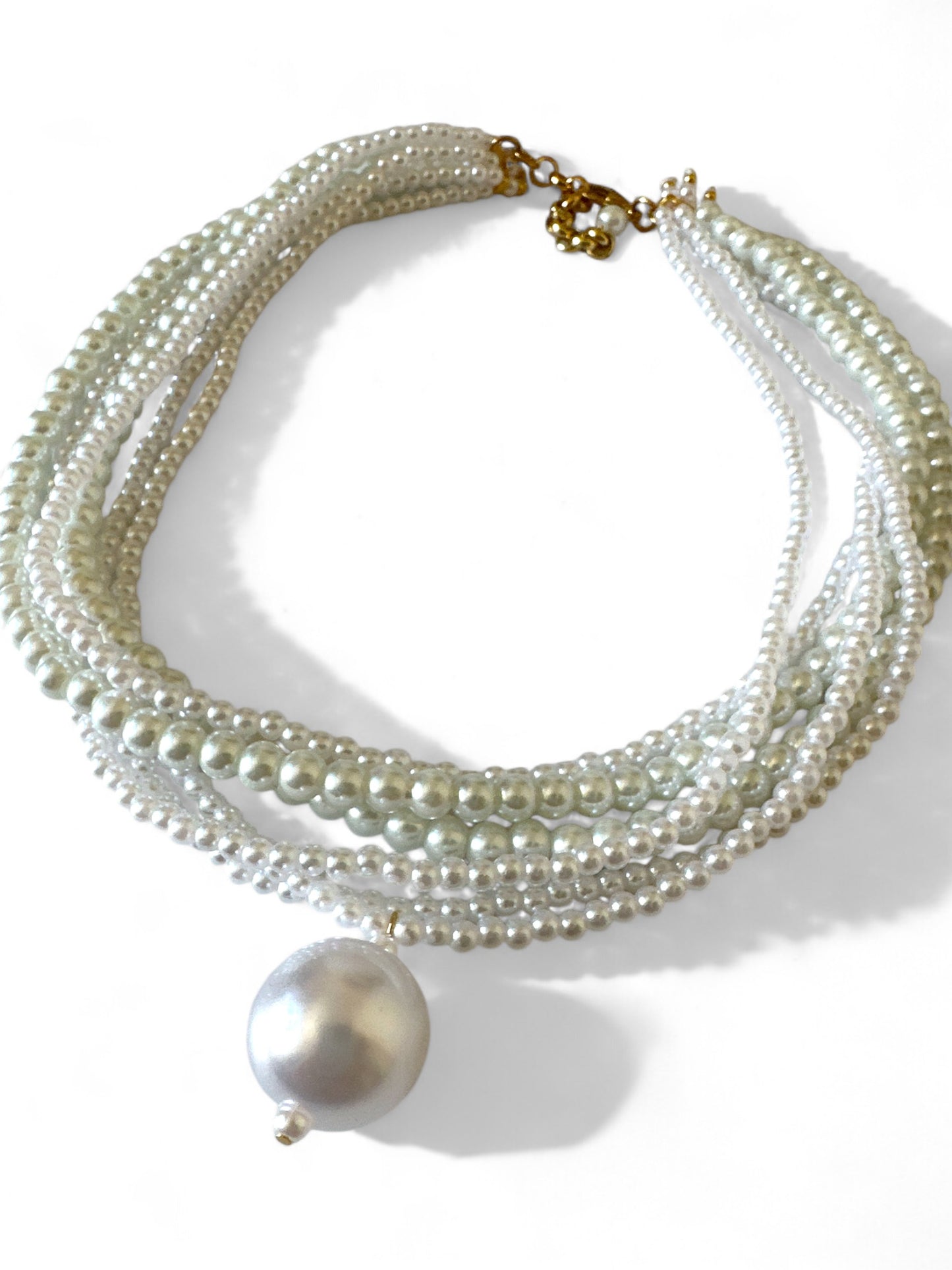 Πολύσειρο κολιέ με πέρλες και μεγάλη κρεμαστή πέρλα – Vanessa Necklace – So Cute by Dimi