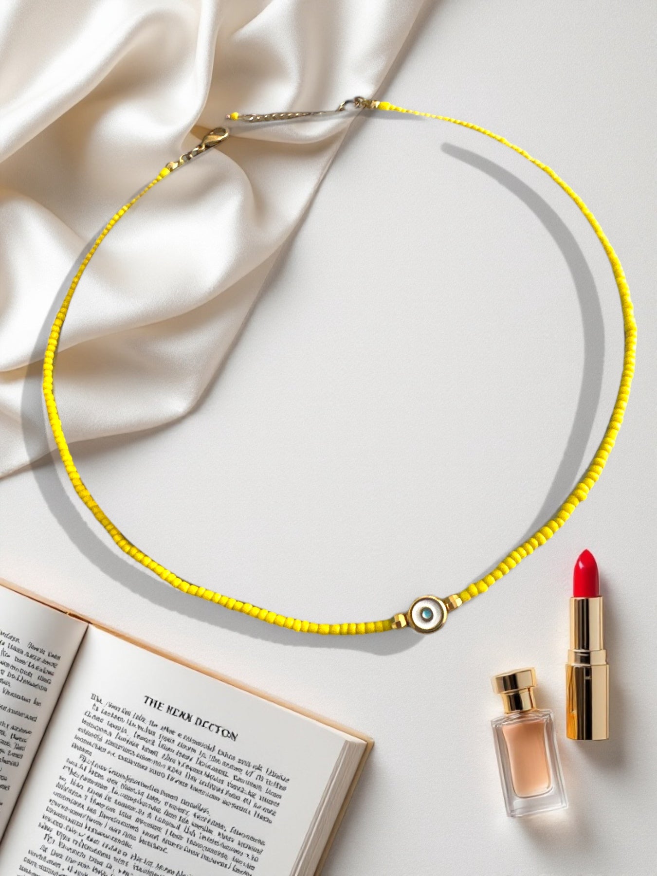 ΚΟΛΙΕ ΜΕ ΜΑΤΑΚΙ