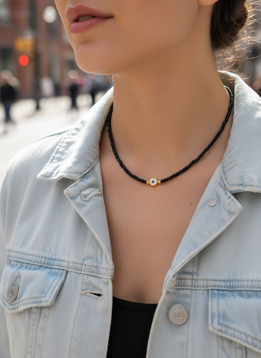 ΚΟΛΙΕ ΜΕ ΜΑΤΑΚΙ