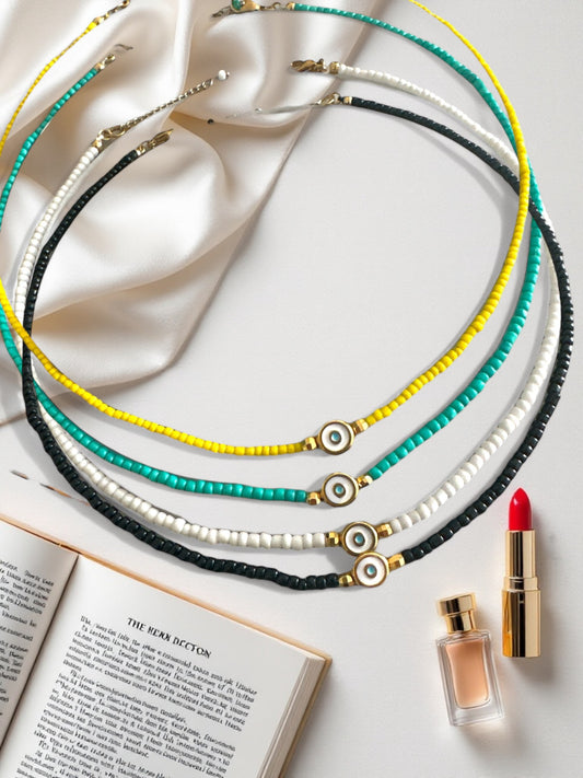 ΚΟΛΙΕ ΜΕ ΜΑΤΑΚΙ