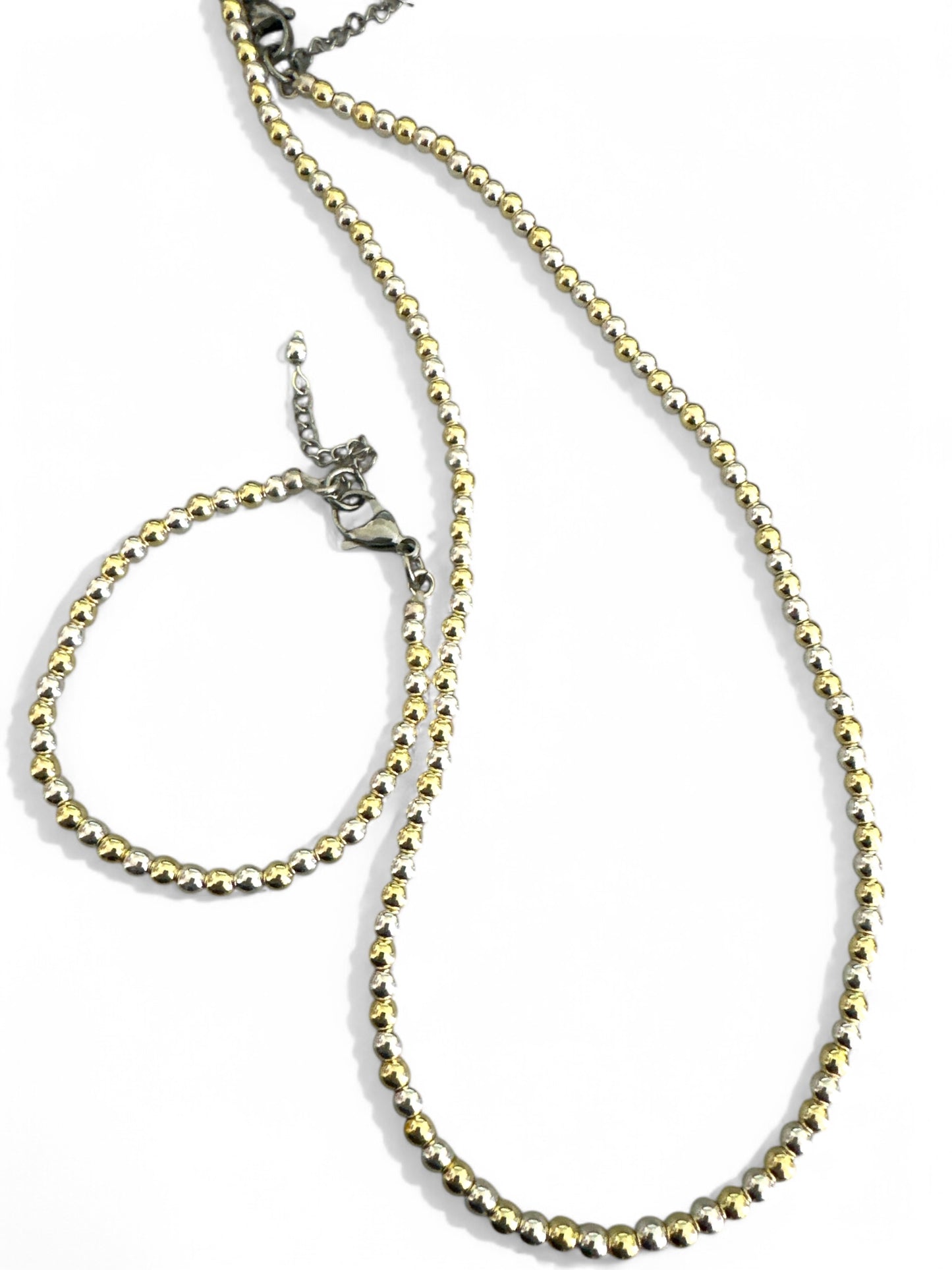 ΚΟΛΙΕ ΜΕ ΧΑΝΤΡΕΣ ΑΙΜΑΤΙΤΗ ΣΕ ΔΙΧΡΩΜΙΑ