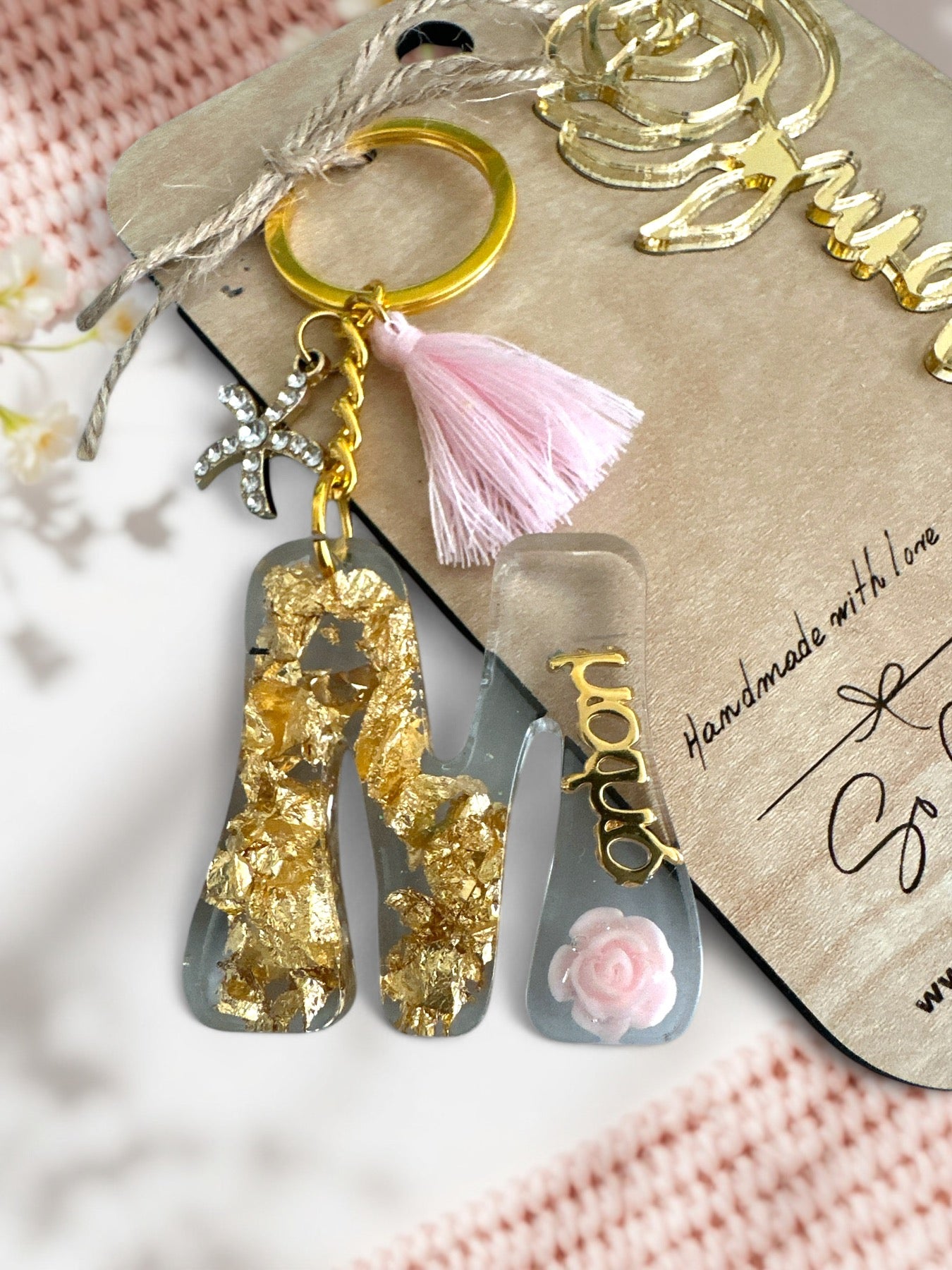 Χειροποίητο Μπρελόκ – Μαμά / Γιαγιά / Νονά, σε συσκευασία 2 τεμαχίων