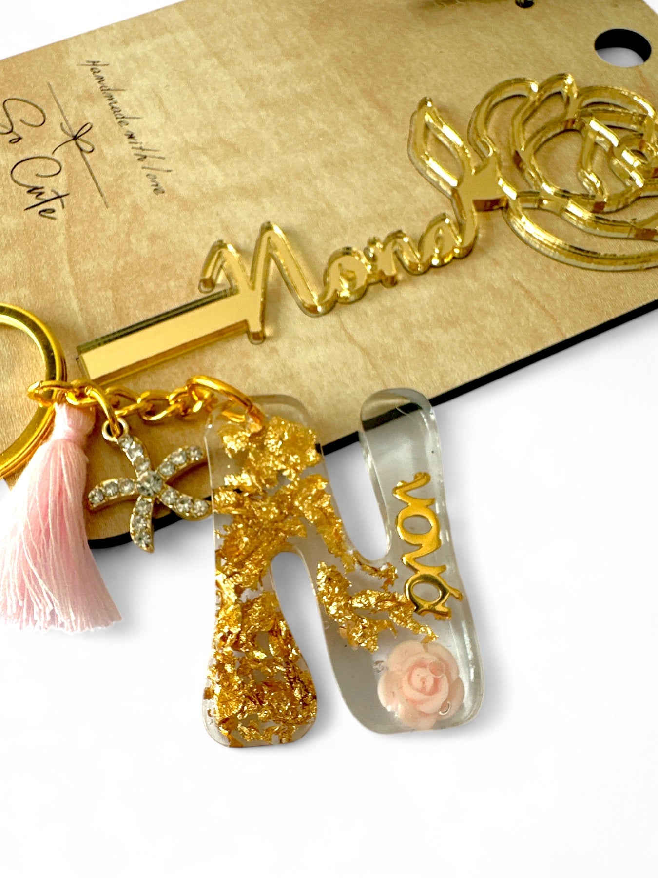 Χειροποίητο Μπρελόκ – Μαμά / Γιαγιά / Νονά, σε συσκευασία 2 τεμαχίων