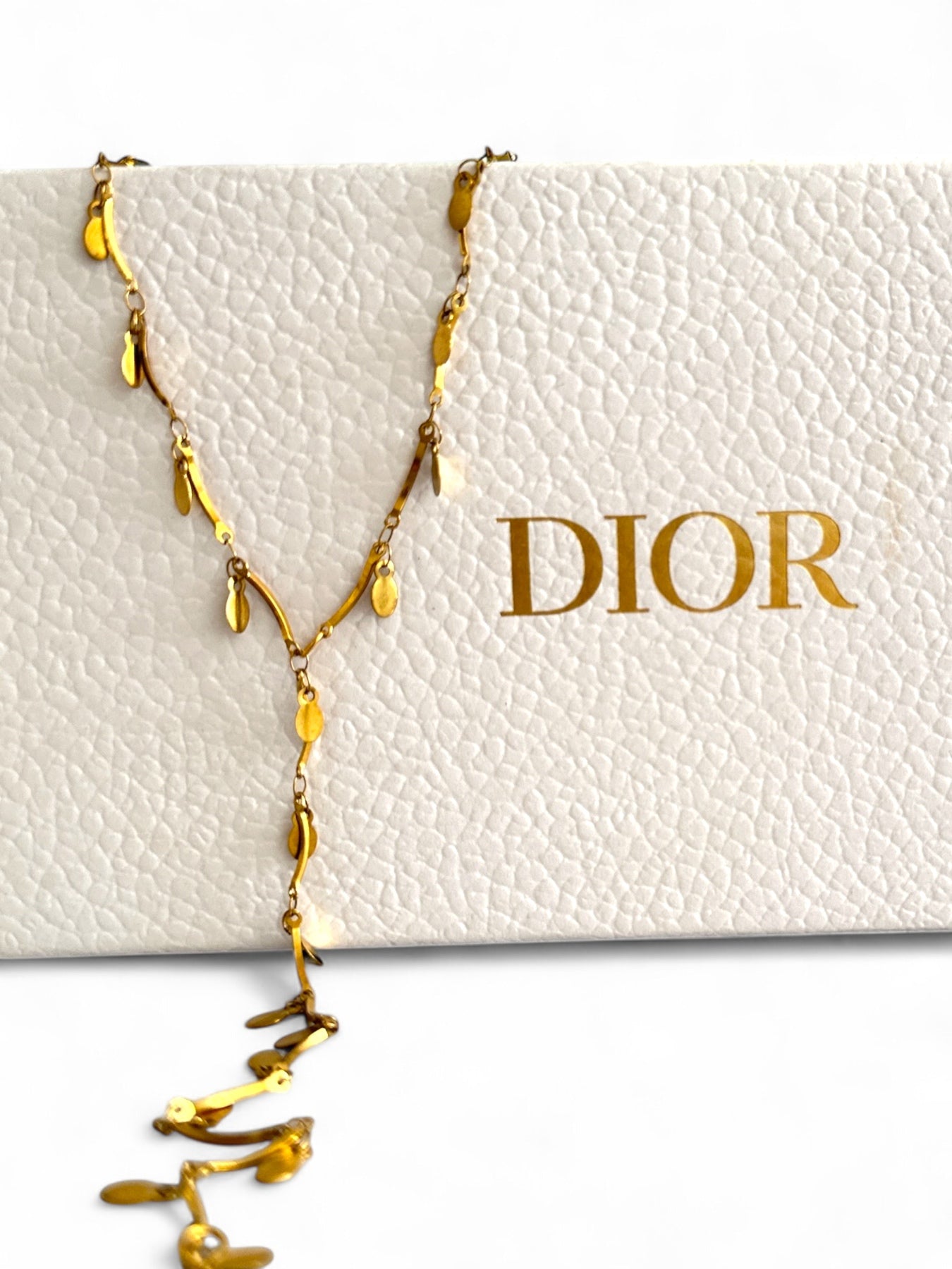 🔸 Κολιέ “Fleur d’Or” – Y-Drop Ατσάλινο με Κρεμαστά Φλουράκια