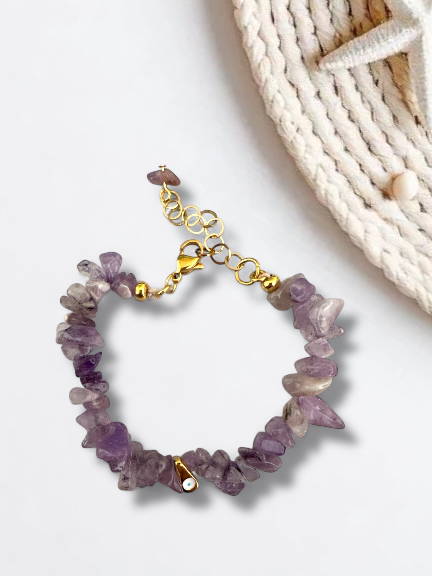 Χειροποίητο βραχιόλι με chips ημιπολύτιμων λίθων & επίχρυσο ματάκι – So Cute by Dimi