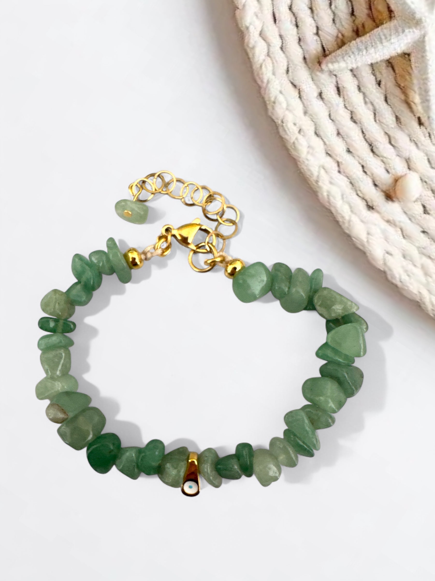 Χειροποίητο βραχιόλι με chips ημιπολύτιμων λίθων & επίχρυσο ματάκι – So Cute by Dimi