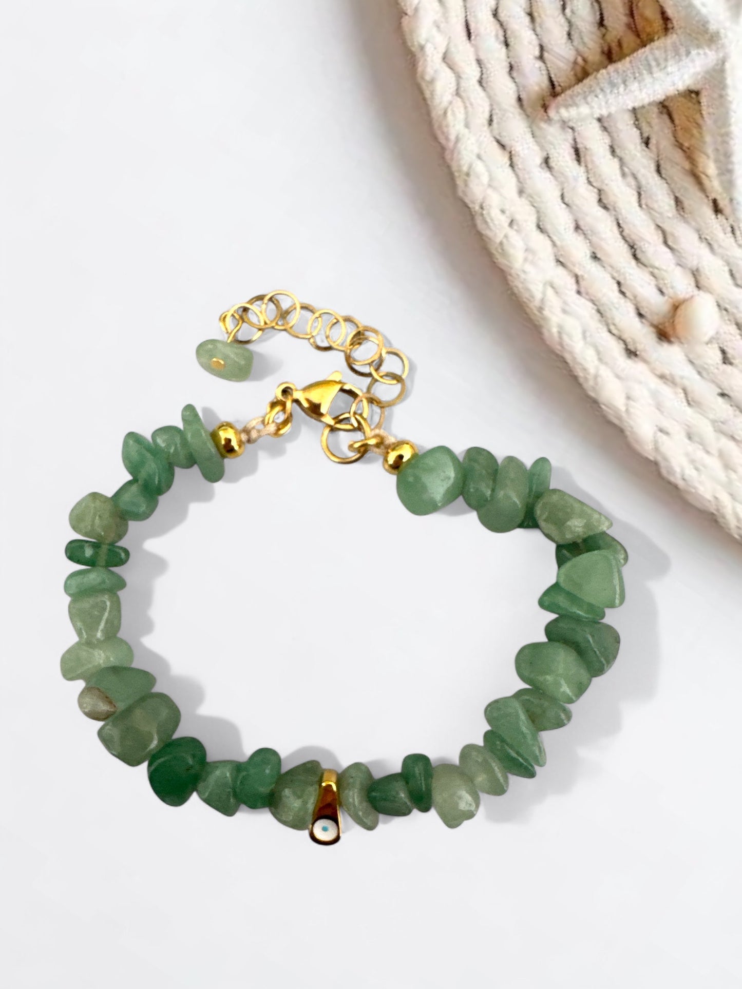 Χειροποίητο βραχιόλι με chips ημιπολύτιμων λίθων & επίχρυσο ματάκι – So Cute by Dimi