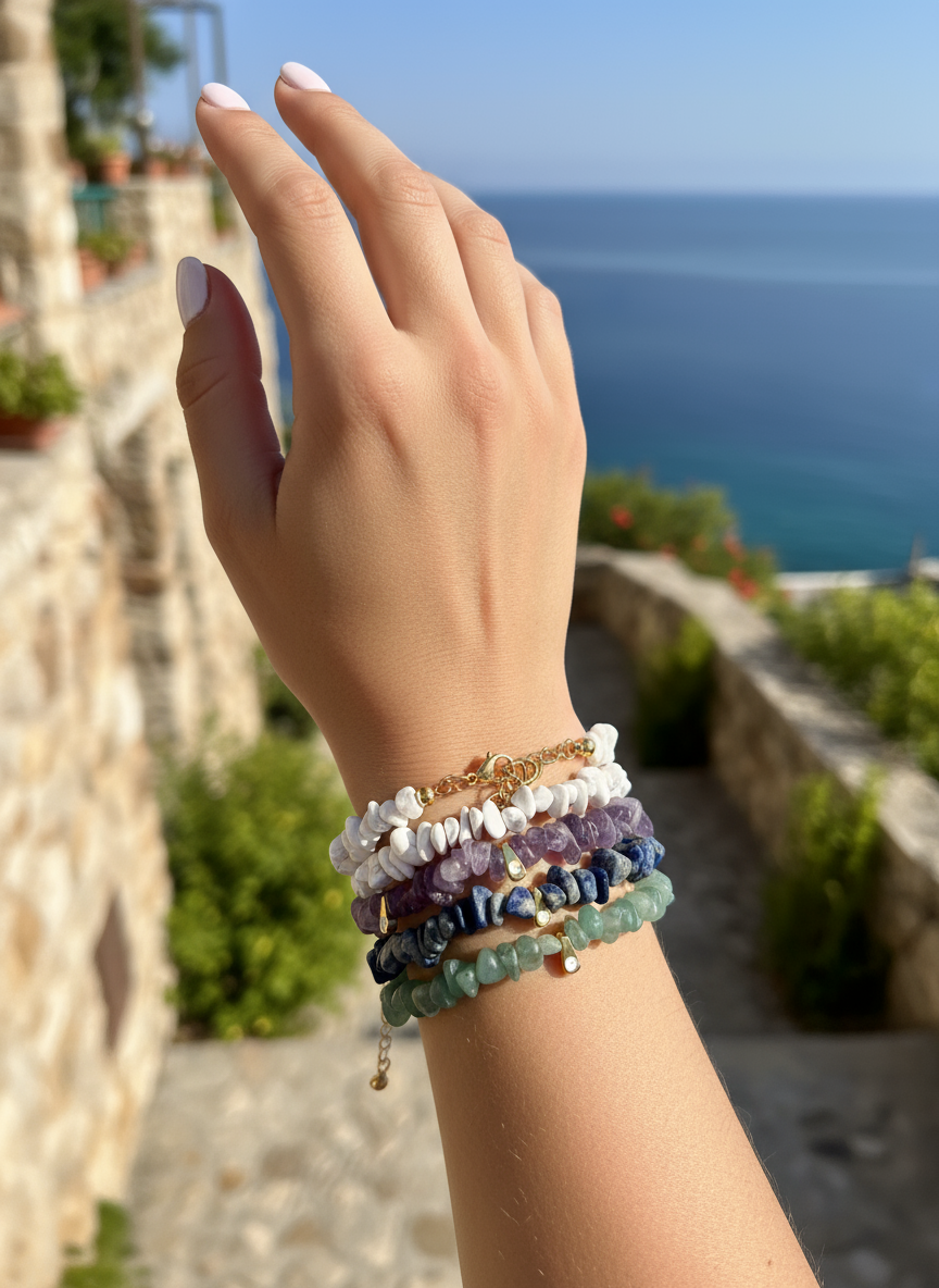 Χειροποίητο βραχιόλι με chips ημιπολύτιμων λίθων & επίχρυσο ματάκι – So Cute by Dimi