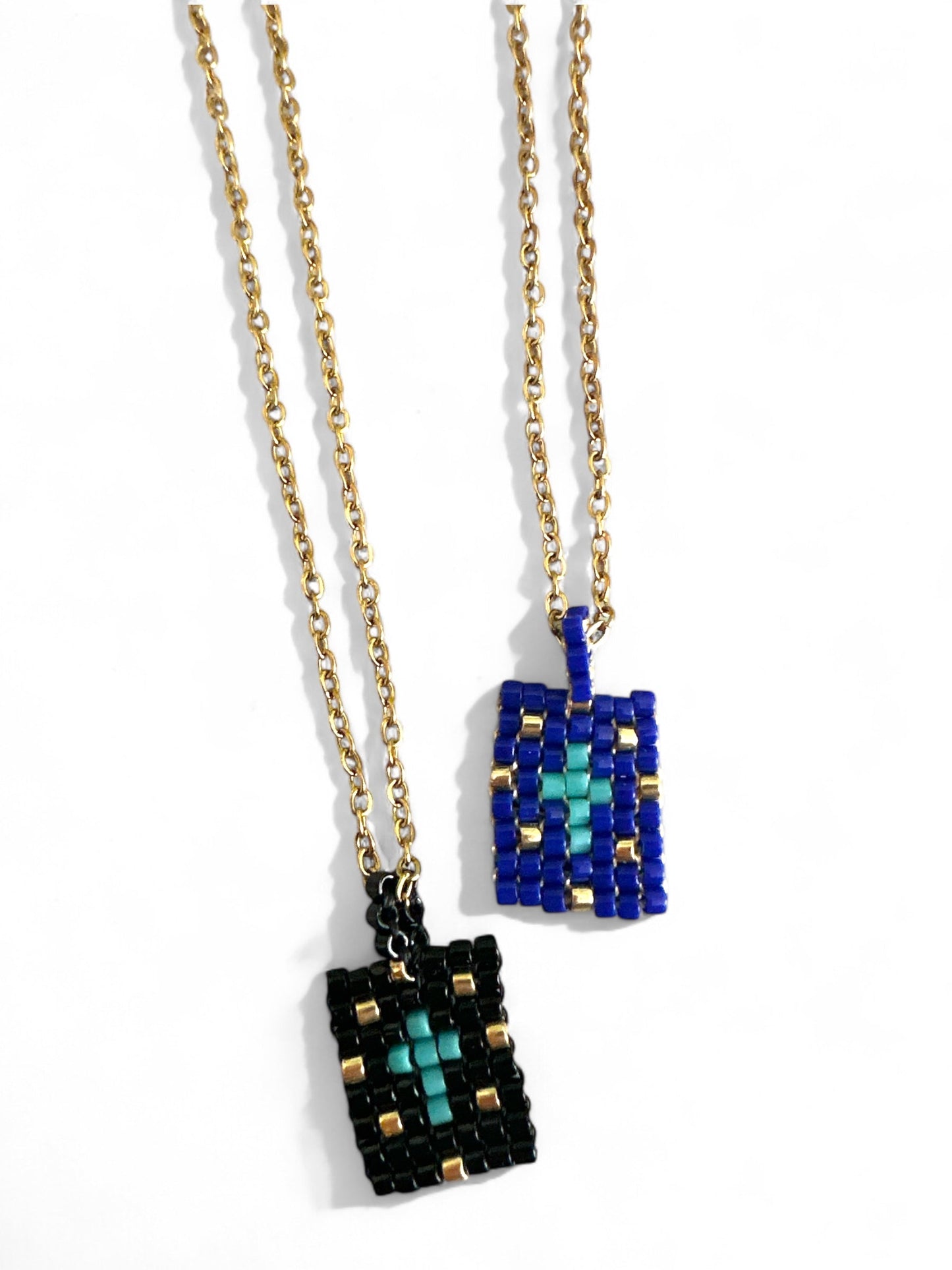 ⚡🚚 Beaded Mini-Bar Rectangle Necklace – Noir / Cobalt