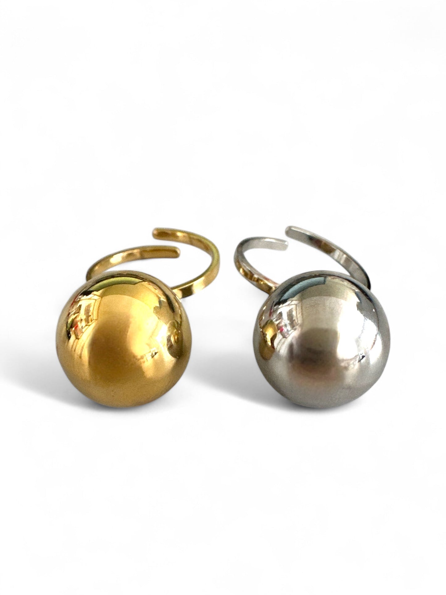 ⚡🚚 Bullet Dome Ring – Gold / Silver Stainless