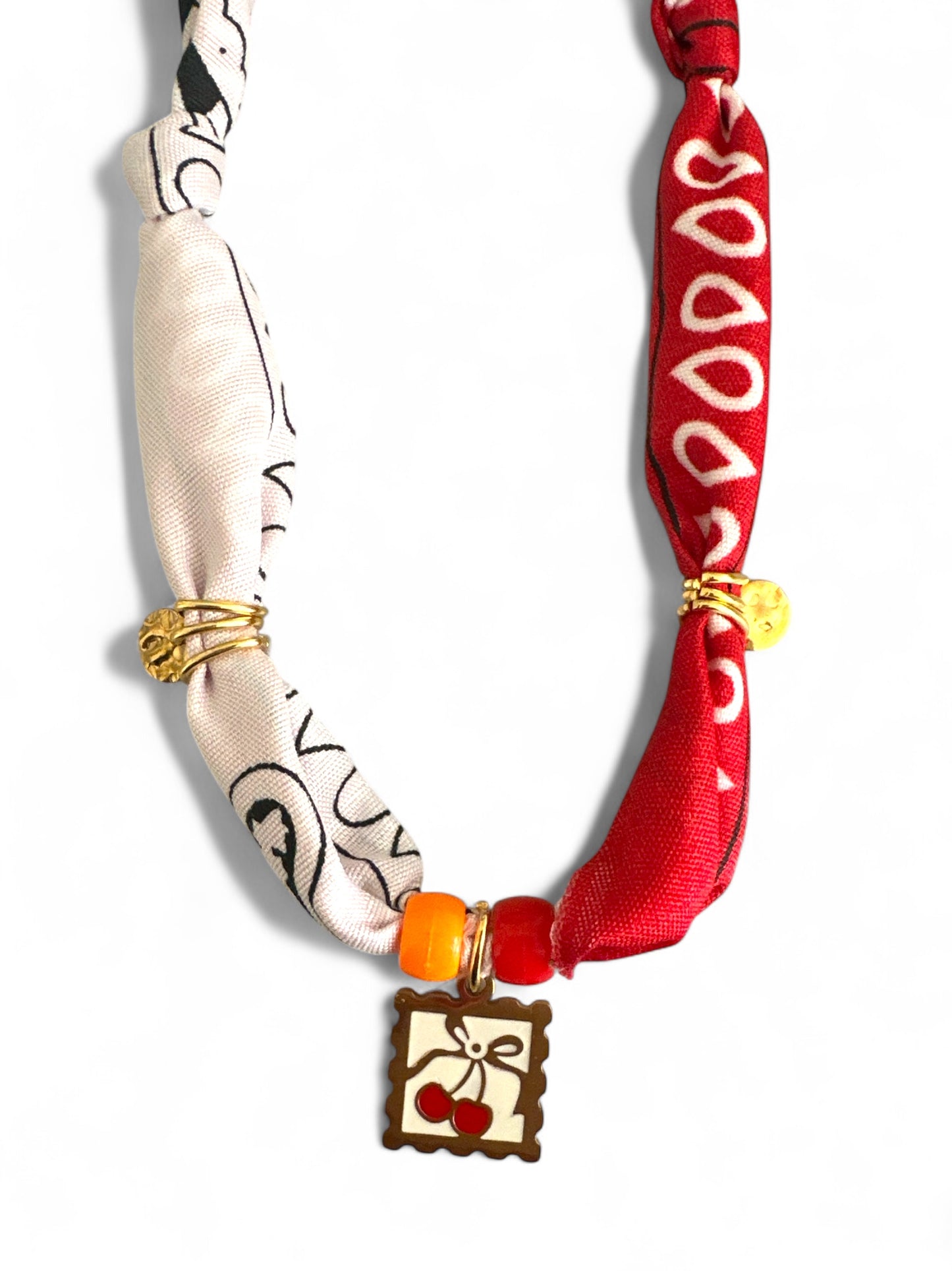 Dolce Vita Fruit Charms – Κολιέ με bandana & φρουτένιο charm