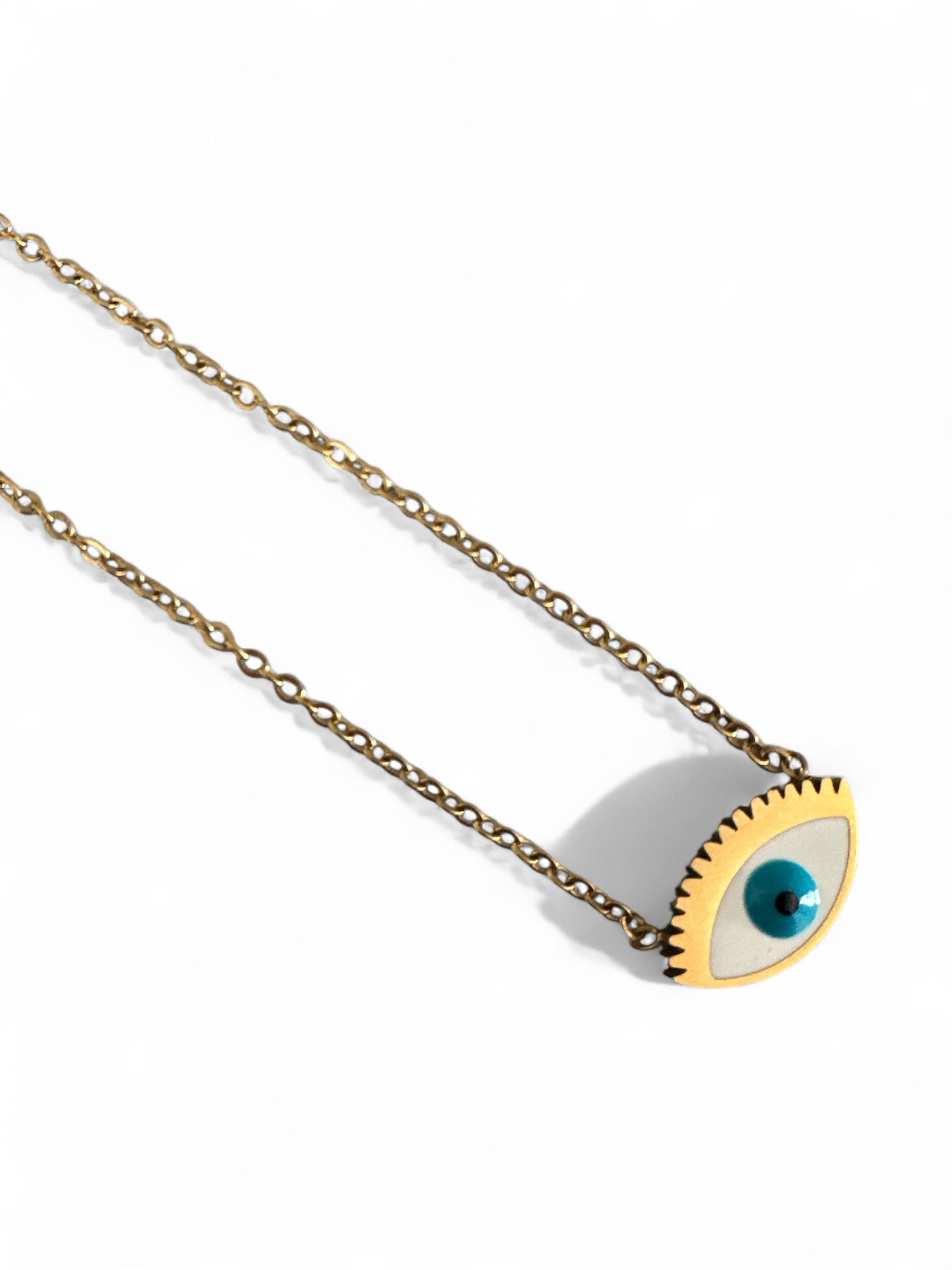 Ατσάλινο κολιέ με μάτι και βλεφαρίδες σε χρυσό χρώμα
