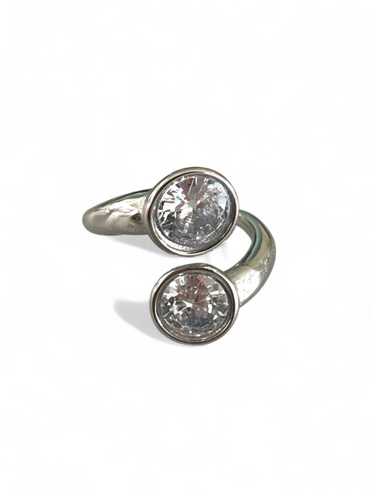 Ανοιχτά ατσάλινα δαχτυλίδια με διπλό ζιργκόν σε χρυσή και ασημί εκδοχή, one size με elegant λάμψη.