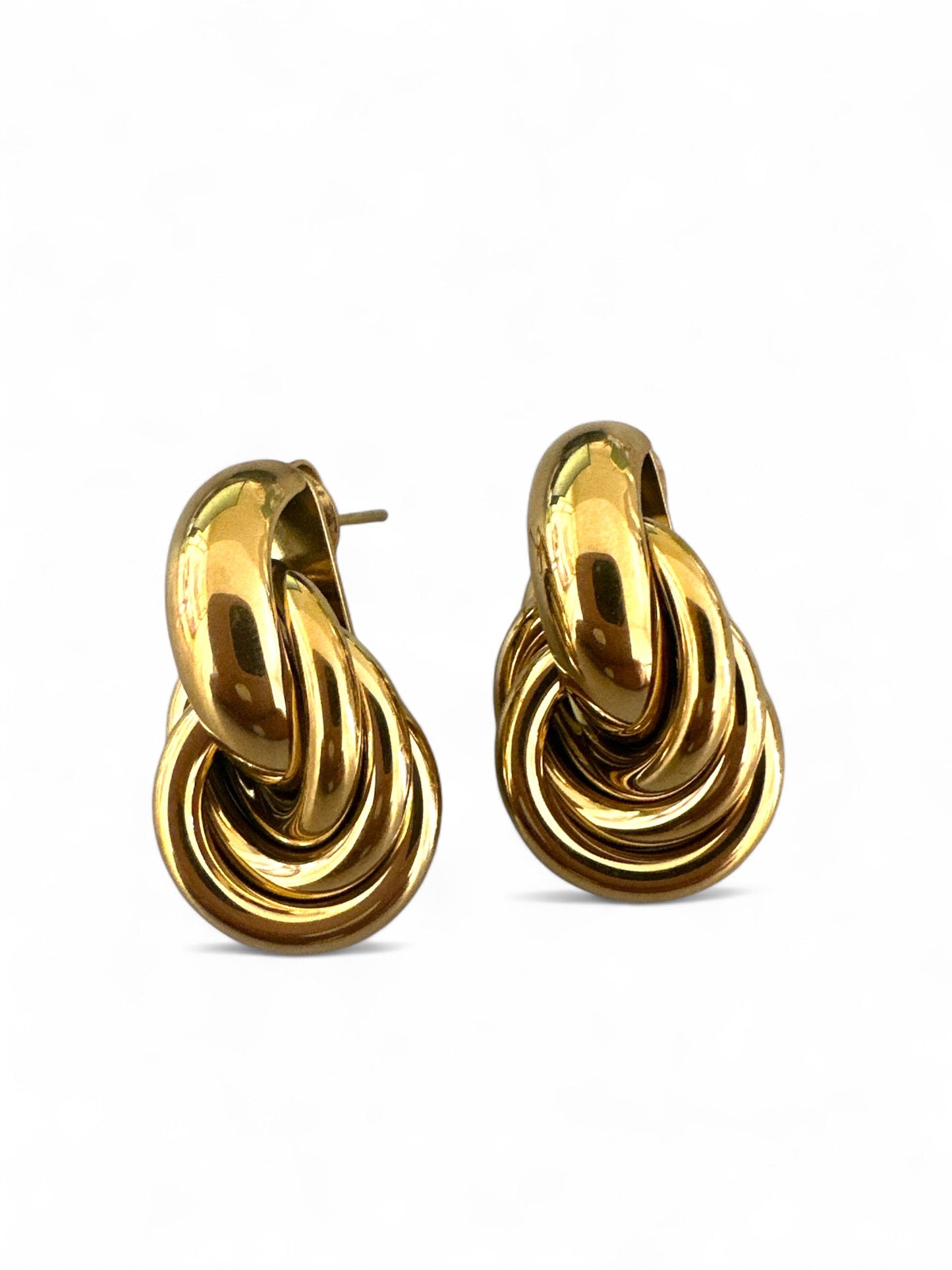 Ατσάλινα σκουλαρίκια με σχέδιο κόμπου σε χρυσό και ασημί – So Cute by Dimi χονδρική