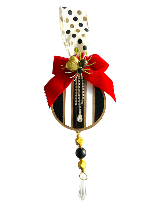 🤍✨ Κρεμαστό Γούρι «Masquerade Charm» – Plexiglass & Διακοσμητικά | Christmas Masquerade Collection