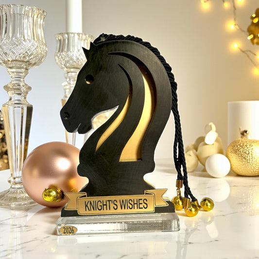🤍✨ Επιτραπέζιο Γούρι 2026 Knight Horse – Knight’s Wishes | Συλλογή CHESS BOLD | Plexiglass