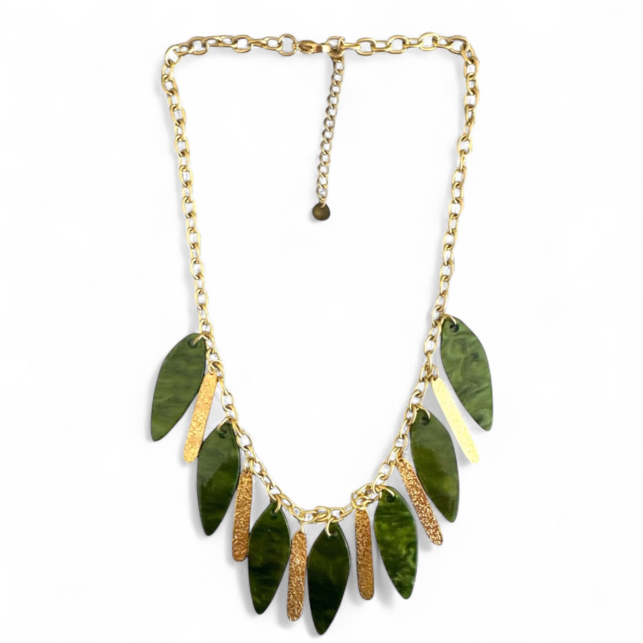 Ατσάλινο κολιέ με χρυσή αλυσίδα και πράσινα & χρυσά κρεμαστά φύλλα – So Cute by Dimi