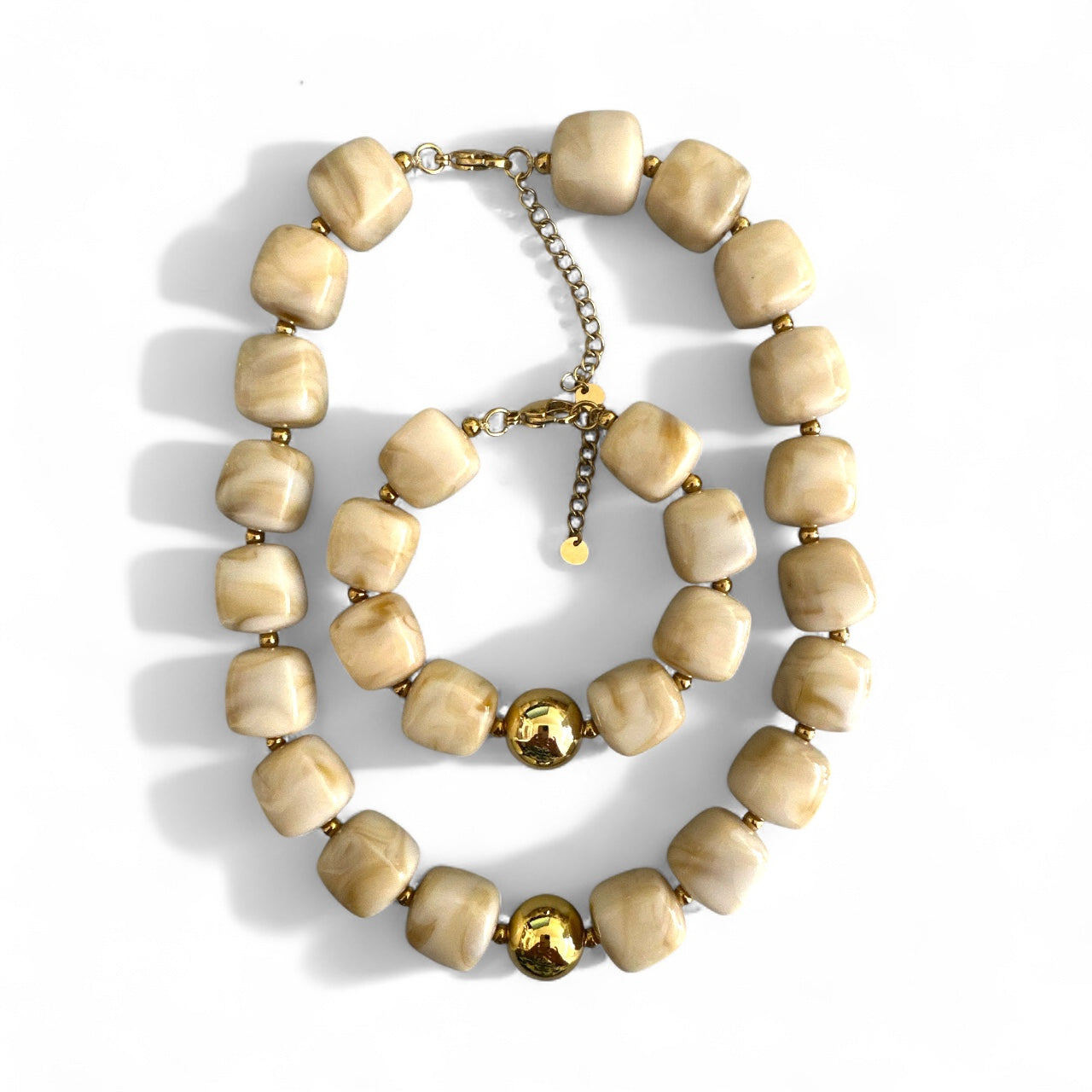 Χονδρική κολιέ & βραχιολι με τετραγωνισμένες χάντρες & χρυσή στρογγυλή λεπτομέρεια – So Cute by Dimi