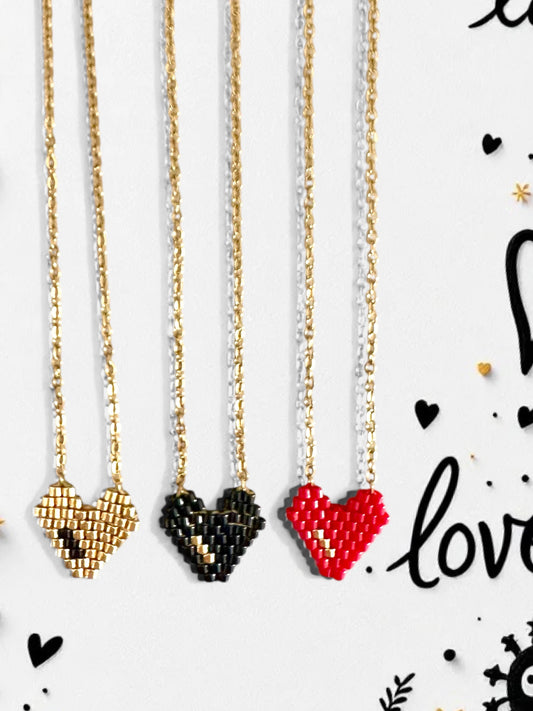 Golden Touch Heart ατσάλινο κολιέ Miyuki με καρδιά και 3 χρυσές χάντρες – So Cute by Dimi