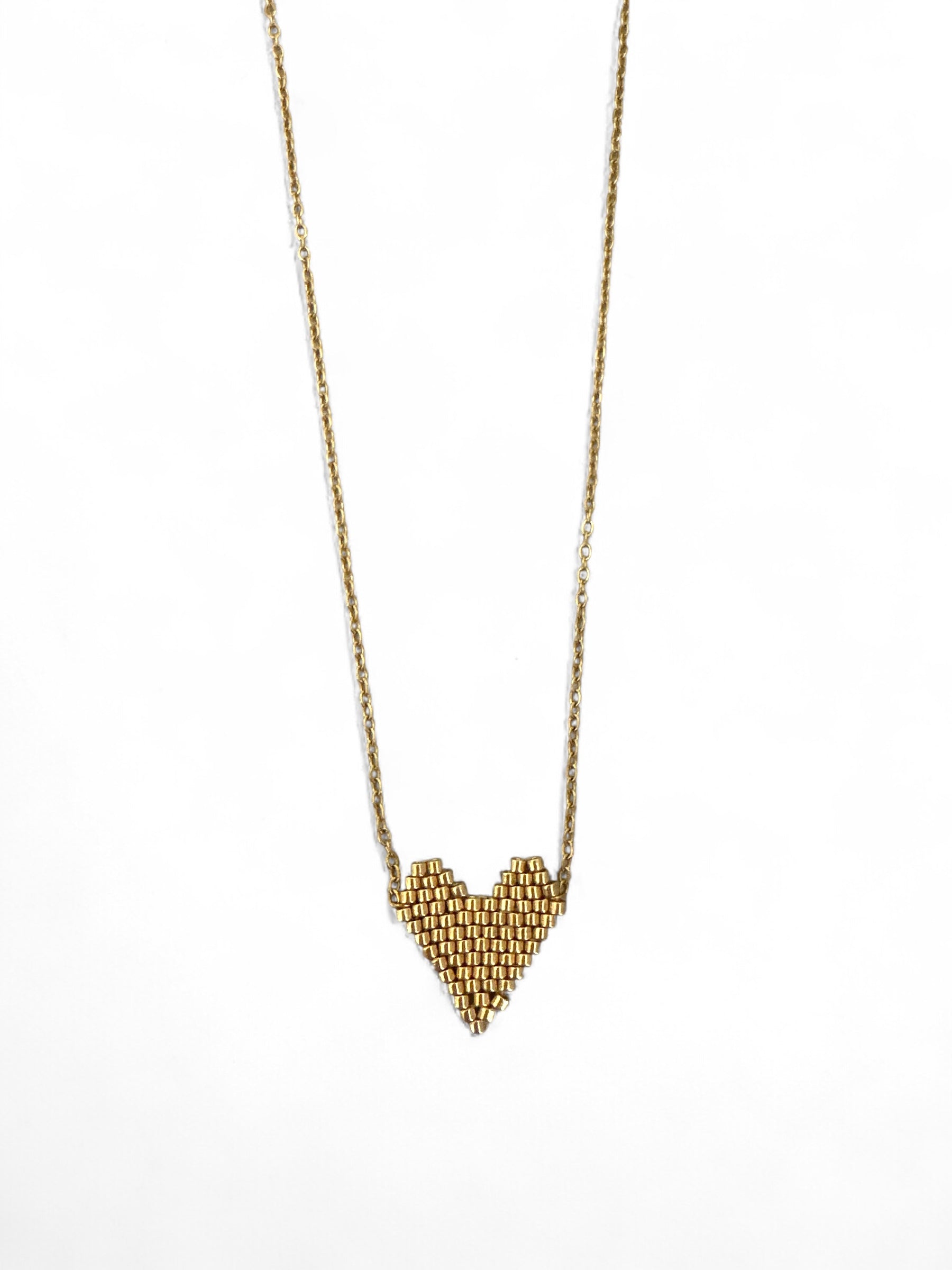 Golden Heart ατσάλινο κολιέ Miyuki με χρυσή καρδιά – Χονδρική So Cute by Dimi